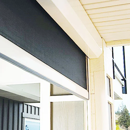 RETRACTABLE VERTICAL SCREENS